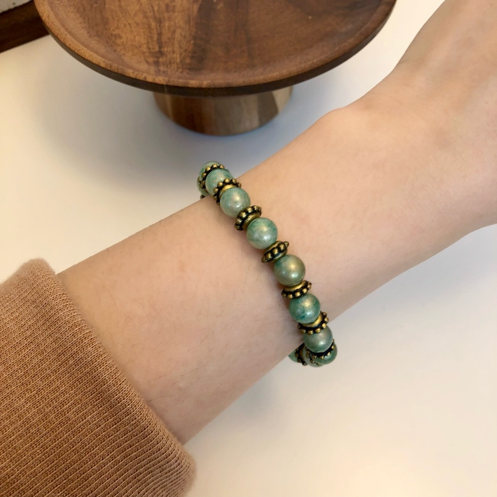 4/$15 Green Beaded Vintage Gold Spacing Beads Stretchy Bracelet